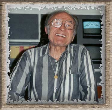Barry Morse  (Victor Bergman)